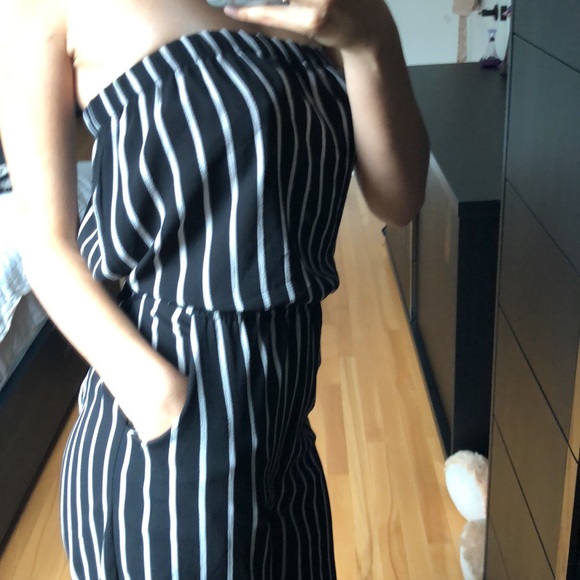 Jumpsuit - Picture 3 of 6